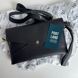 Portland Leather Envelope Crossbody bag